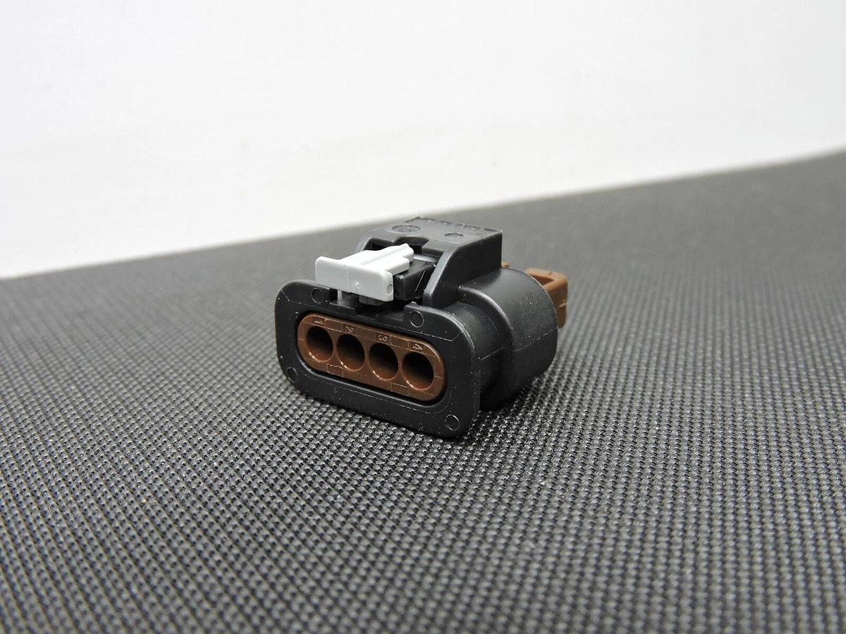 Lot of 100 Nexus - 42832000 FEP - Connectors