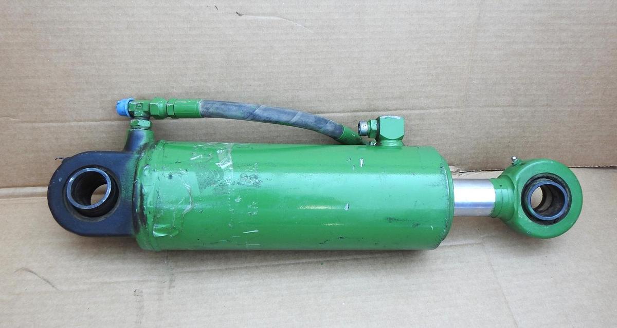 GENUINE John Deere AHC10774 Hydraulic Cylinder 115 mm - USED NICE!