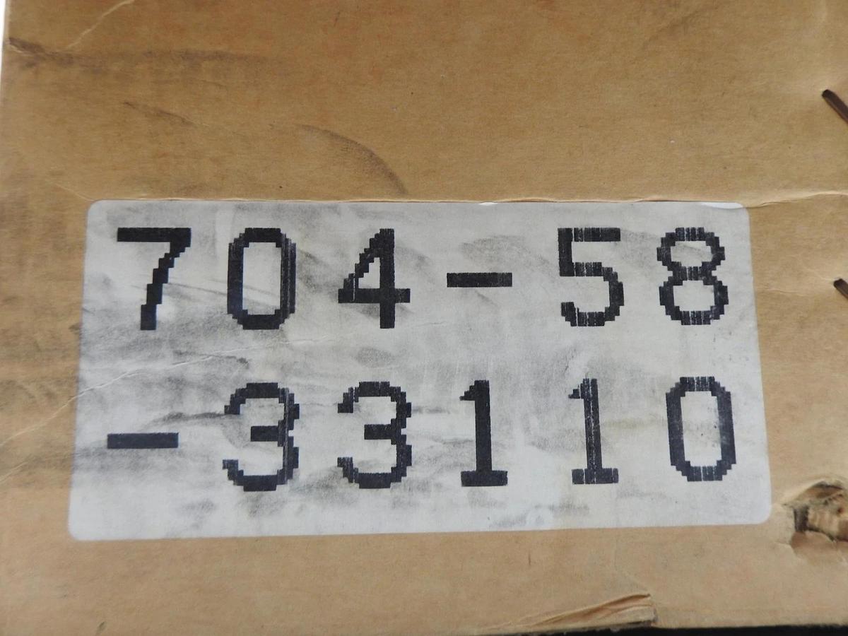 GENUINE Komatsu 704-58-33110 Hydraulic Main Tandem Pump 7045833110 OEM NEW!