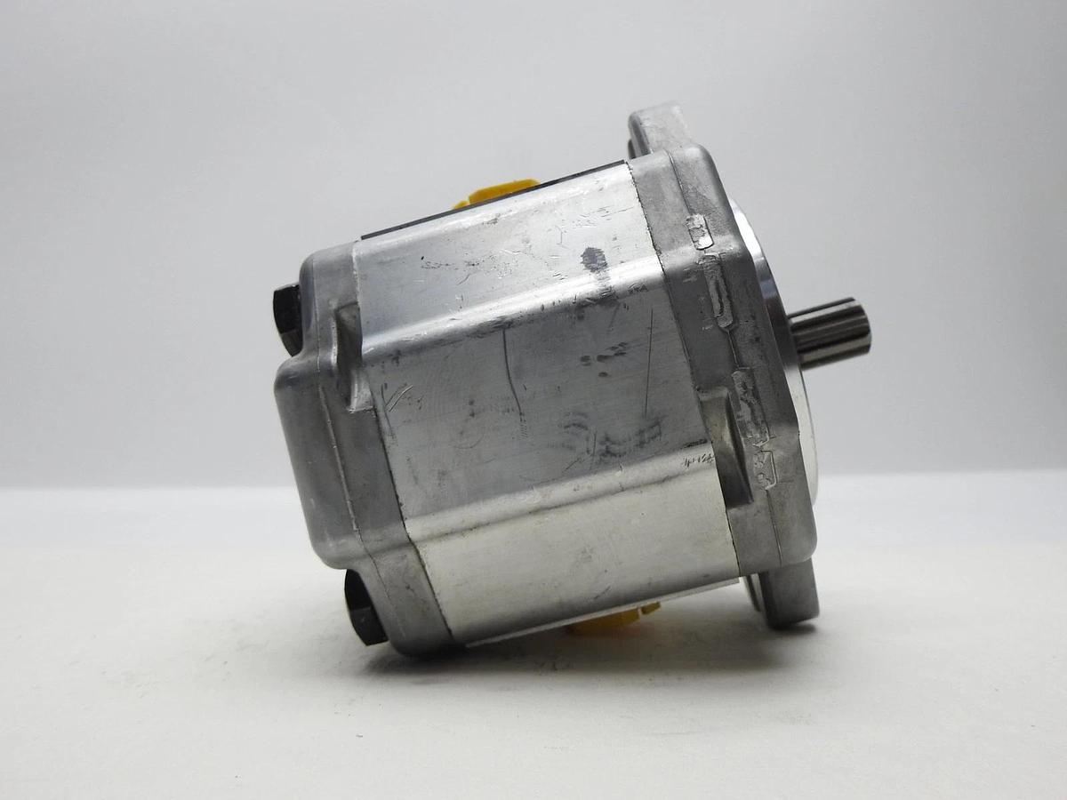 GENUINE Danfoss 121.20.098.00 Gear Motor GR2 Bidirect Fixed Displ SNM2NN NOB NEW