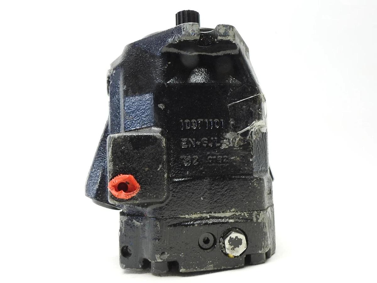 GENUINE Bobcat 6689772REM Hydraulic Drive Motor TOOLCAT 46910179, 6689772 OEM!