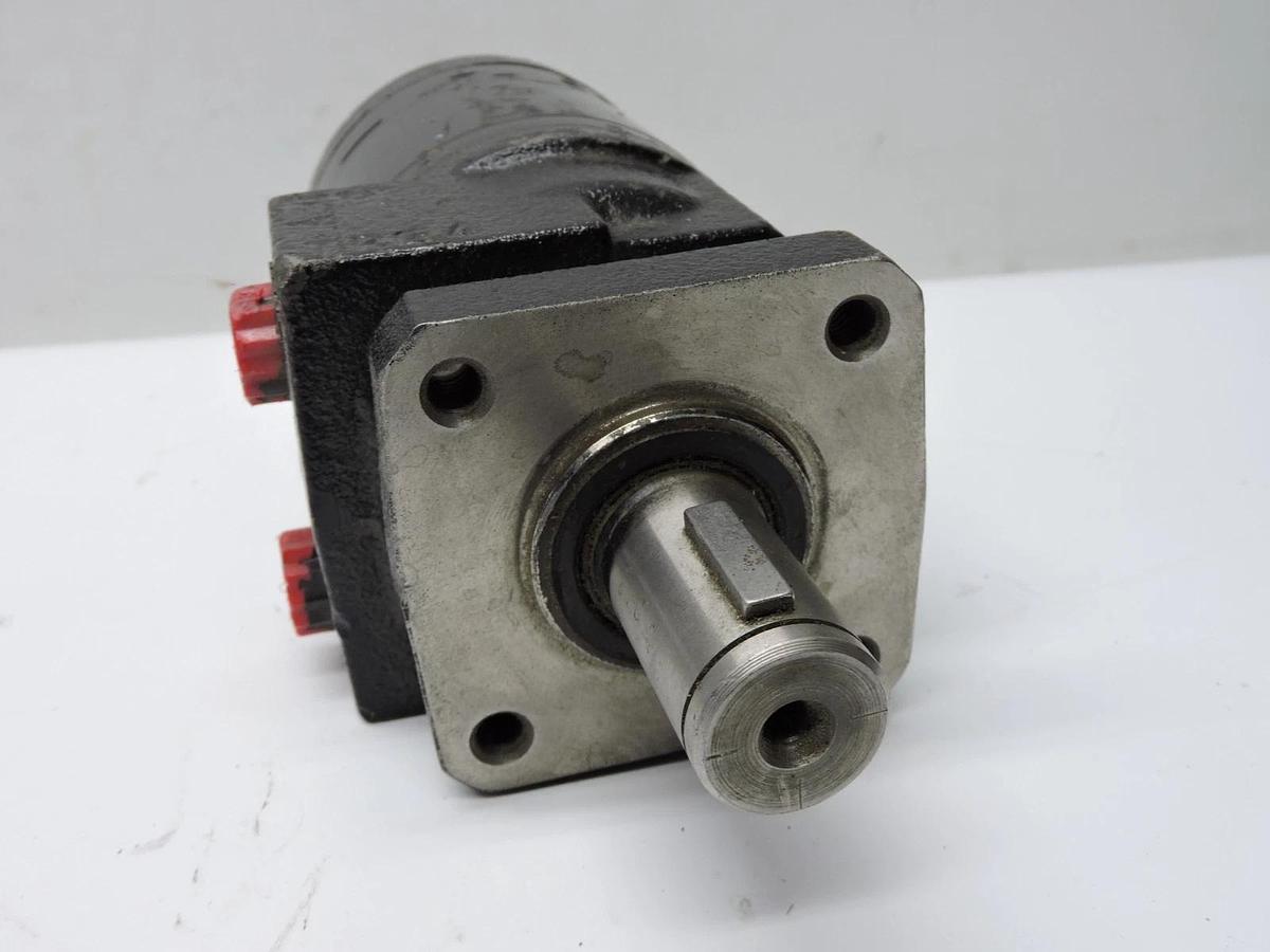 Parker Keyed Spline, 4 Bolt Mounting Flange CLEASBY-131DA, 17015 1819