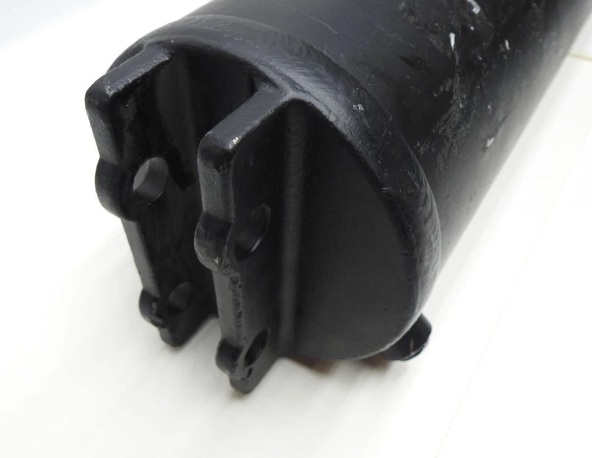 Stillwell Hydraulic Welded Cylinder 31" Total Length, 2-3/4" Shaft Dia - NOB NEW