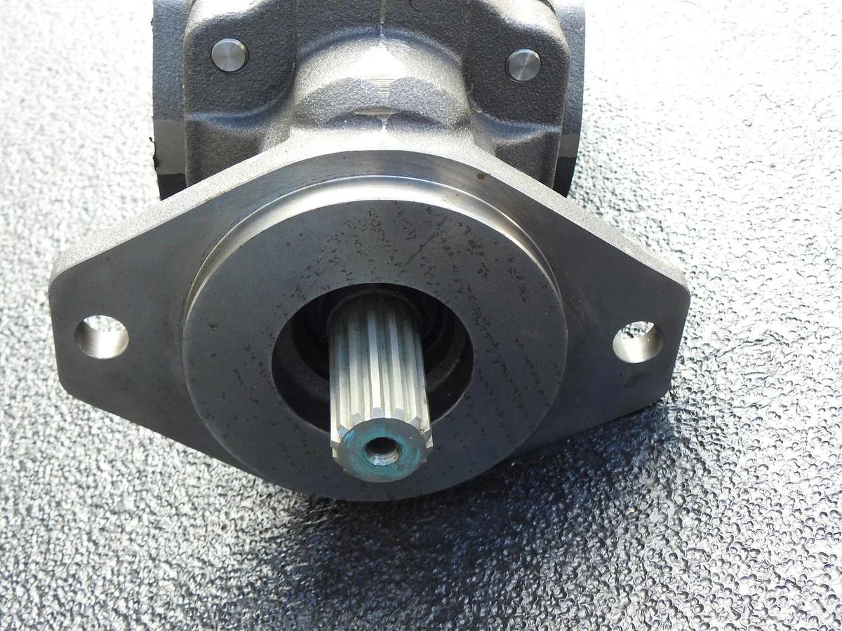NEW Epiroc 2659604792 Hydraulic Gear Pump Atlas Copco Rock Drilling - GENUINE
