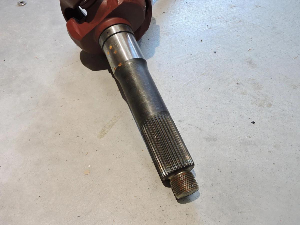 Fabco Shaft, Double Cardan 769-0497-011 Meritor Shaft 35.37" RH 2591826C1 - NEW!