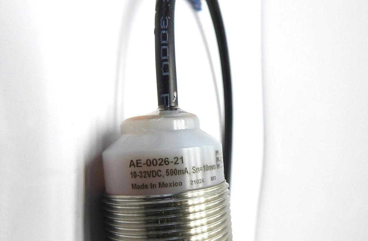 Tubular Inductive Proximity Sensor Replaces E57LAL30T110 (500mA NPN, 21" Cable)