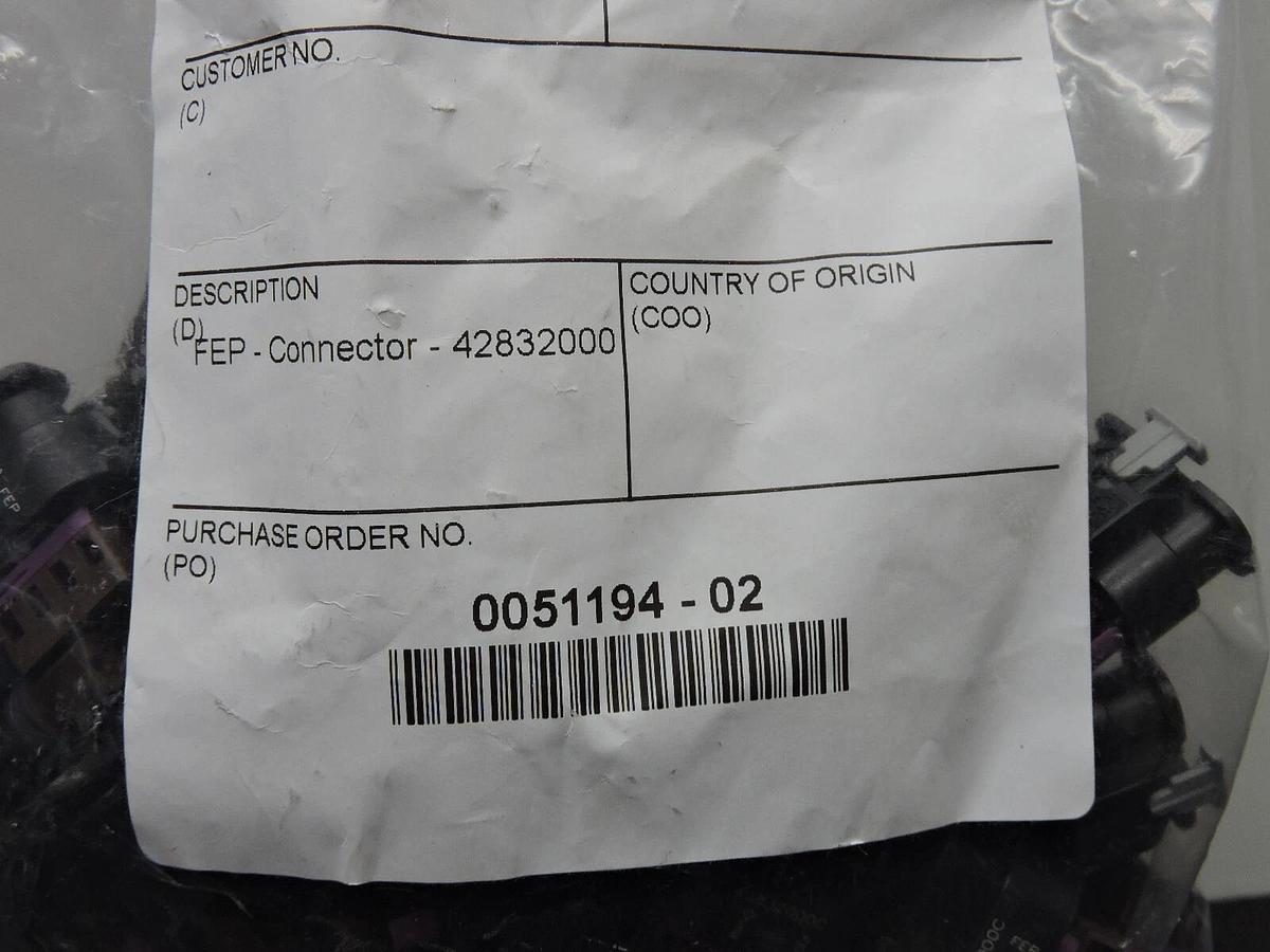 Lot of 100 Nexus - 42832000 FEP - Connectors