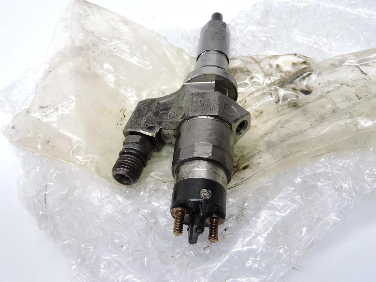 Bosch 986435502 Replacement Injector For Chevy/GMC 6.6L Diesel - CORE AS IS