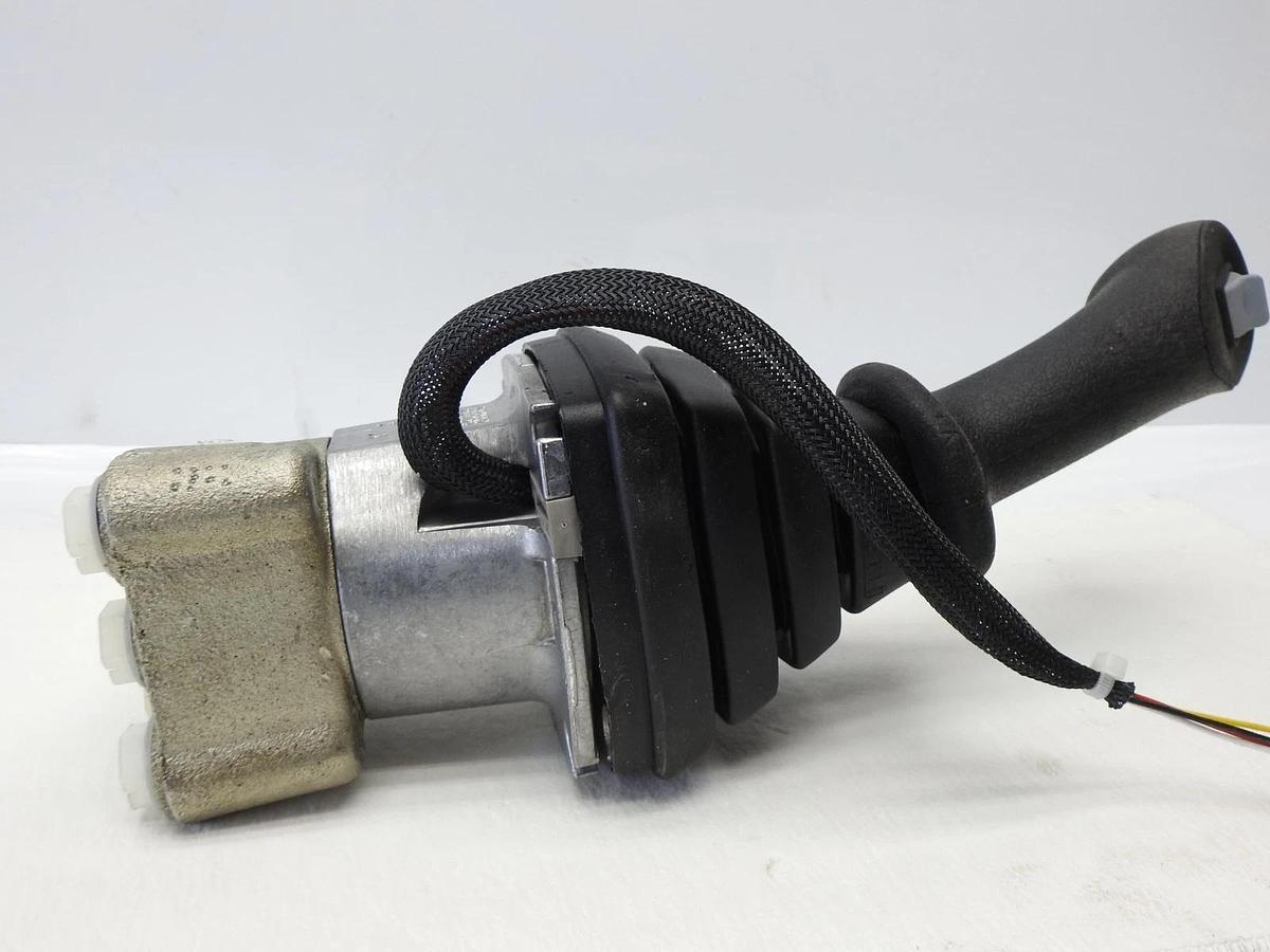 Bosch Rexroth 4TH6 I 97-14 Joystick R908353422, 08353422 - OEM NEW!