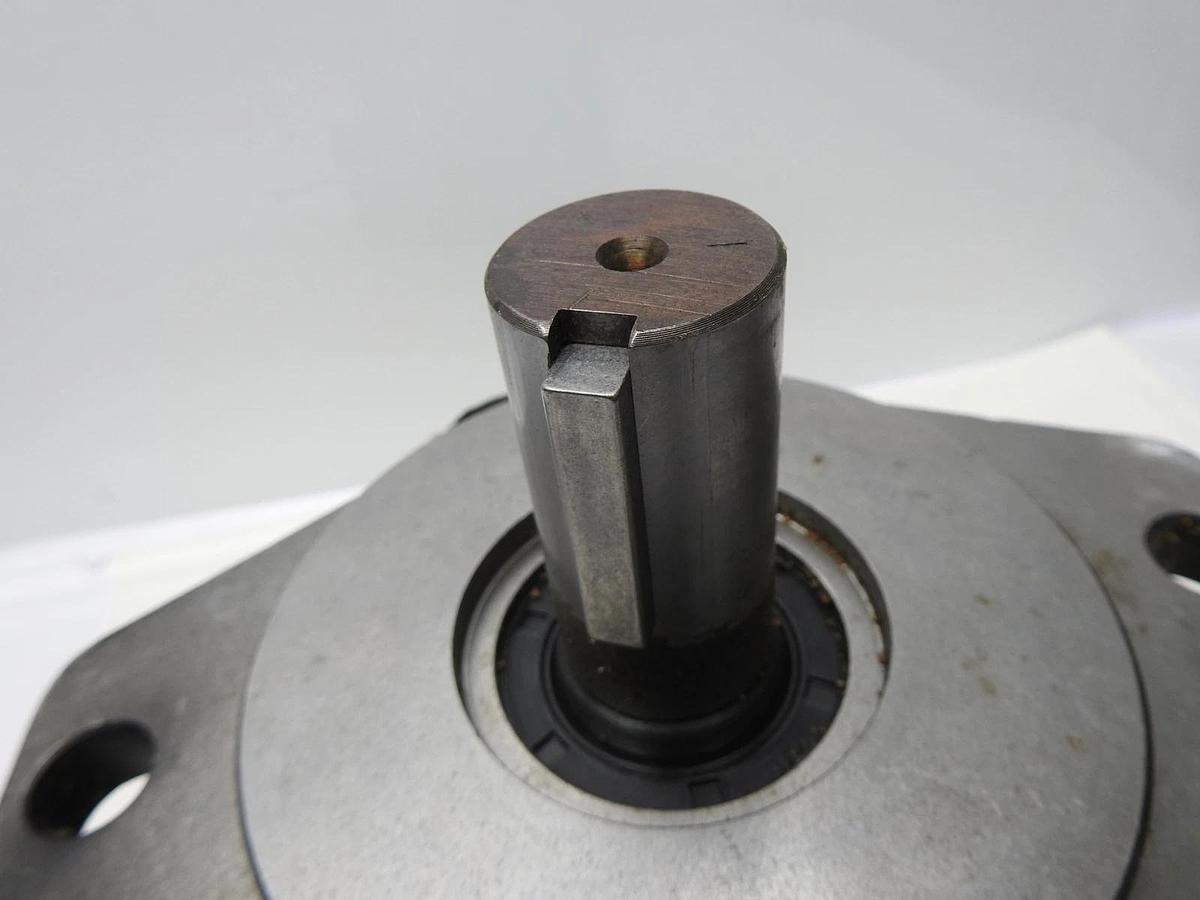 Labrie HYP01482 Hydraulic Denison Vane Pump T6DW-042 CW - NOB NEW
