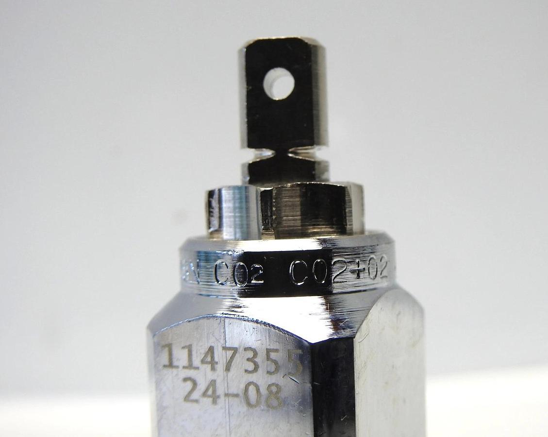 Cavagna Group Carbon Dioxide Cylinder Valve CO2 + O2 - NEW!
