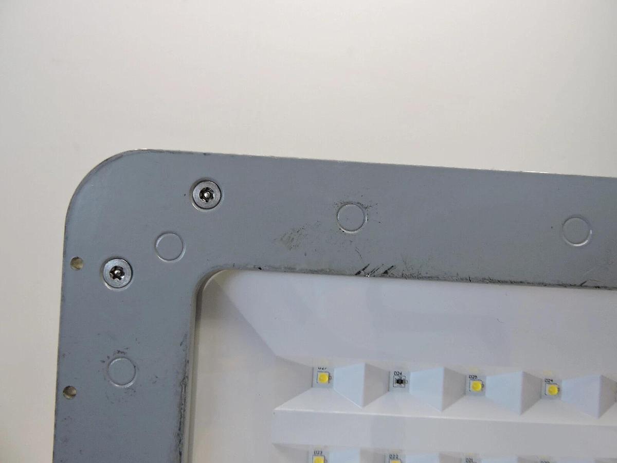Crouse-Hinds by Eaton FMVA13LCY-UNV34-76 LED FLOOD COOL GLASS LENS 347-480 VAC