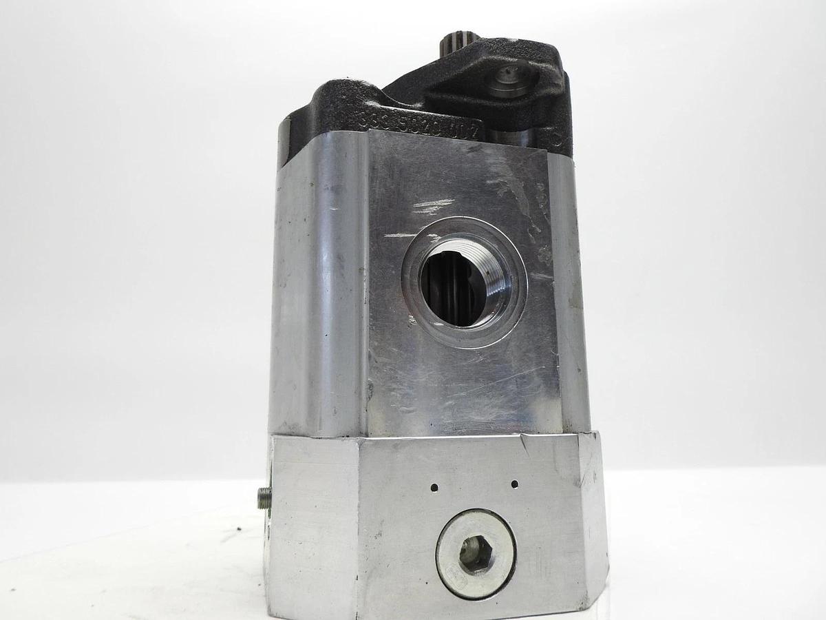 Zwei Hydraulic Pump (Casting # 333 5020 002) 12 Bolt, 13T