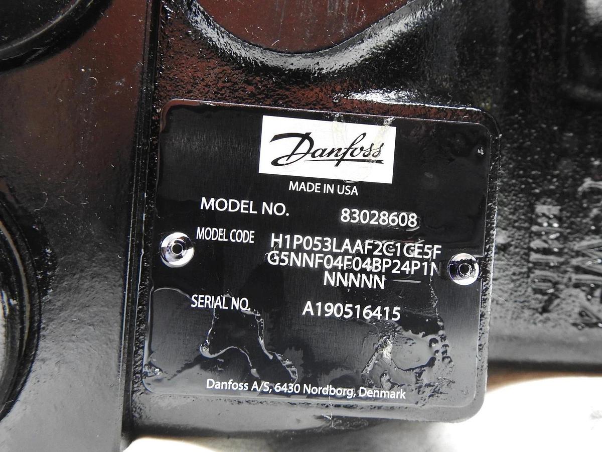 GENUINE Danfoss H1P Series Hydraulic Piston Pump H1P053 83028608 (2 Bolt, 15T)