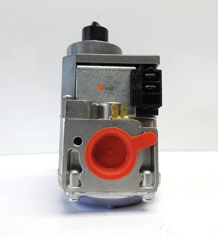 OEM Honeywell Reznor 196983 VR8305K4258 PROPANE Gas Valve RZ196983 Genuine -NEW