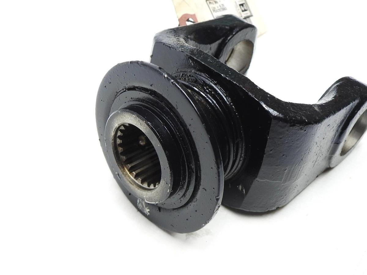 A&I Tractor Yoke, 1 3/8" Splined, 21 Spline, Slide Collar A-BP5720M3776-A NEW