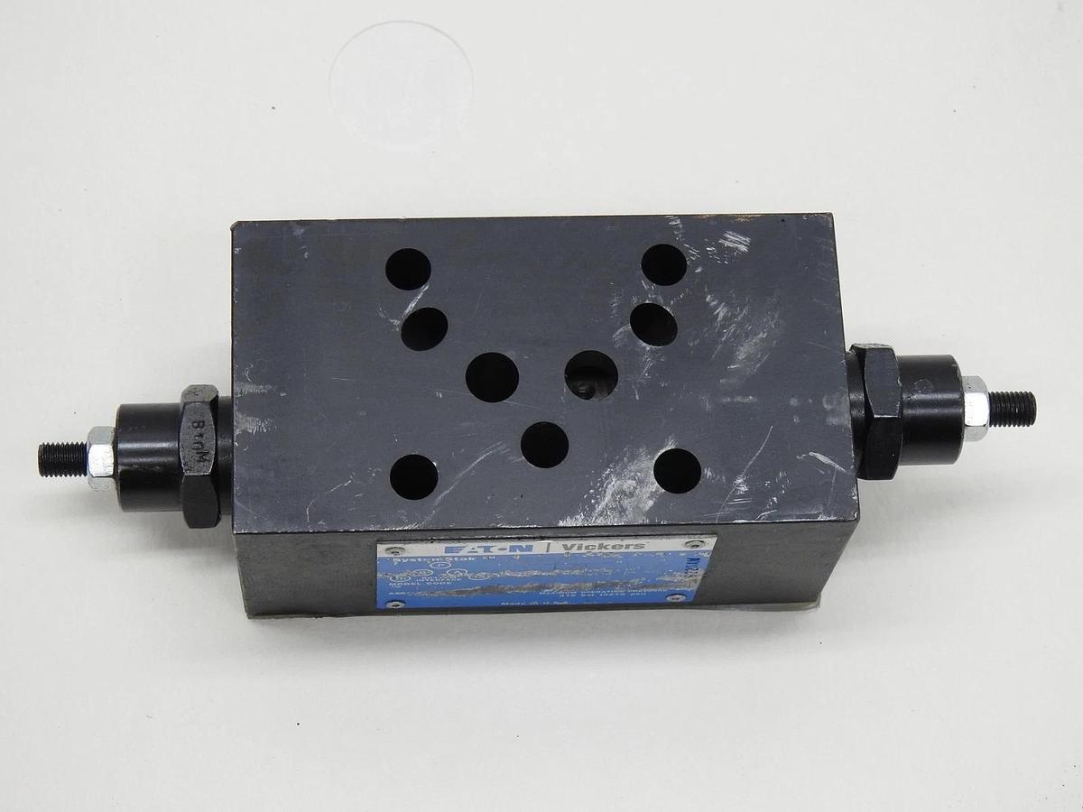 Eaton Vickers DGMC2 5 AB BW BA BW (# 868654) Pressure Relief Valve - NOB NEW
