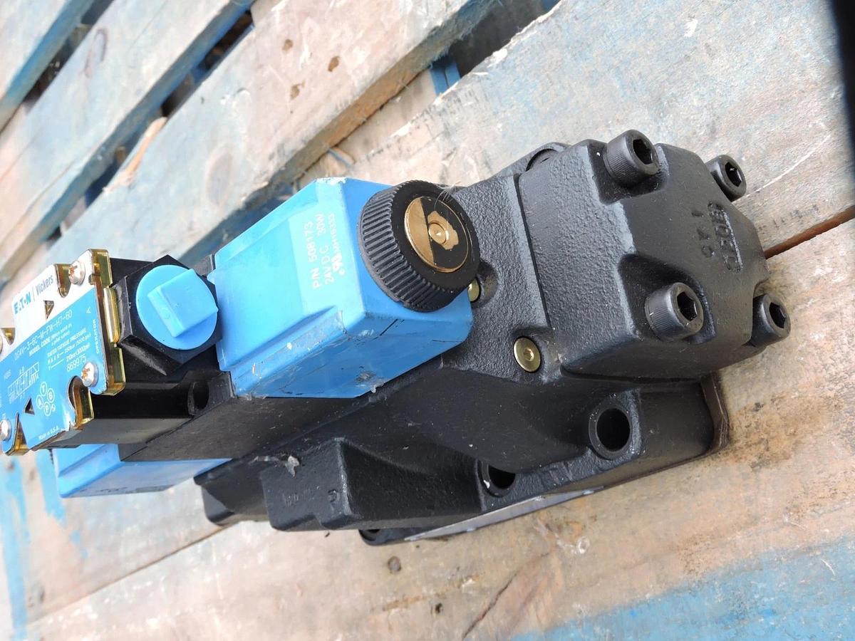 Eaton Vickers DG5V-8-H-2C-M-FW-H-10 VALVE with Pilot valve DG4V-3-6C-M-FW-H7-60