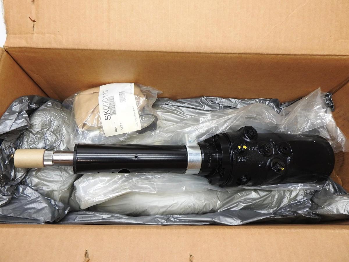 CNH L101493 Steering Gear K67293 K67292 TRW HeavyEquipment Steering Box HGA28015
