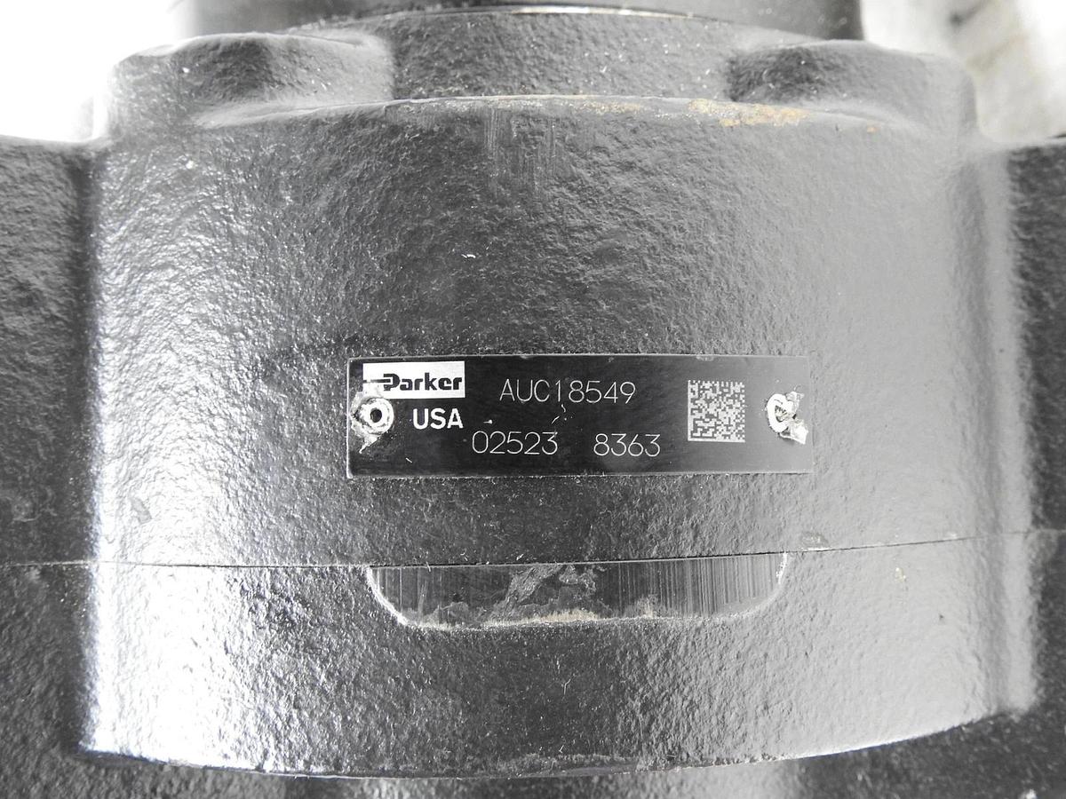 GENUINE John Deere AUC18549 Left Wheel Drive Motor Parker BG0280CS080AAVL BG0280