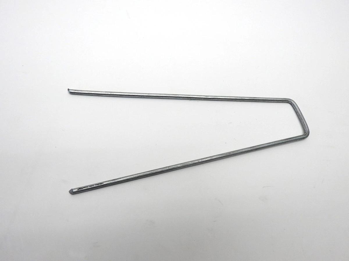 Eco Gardener 11 Gauge Heavy Duty Landscape Staples 6" Long Weed Guard (200 Pack)