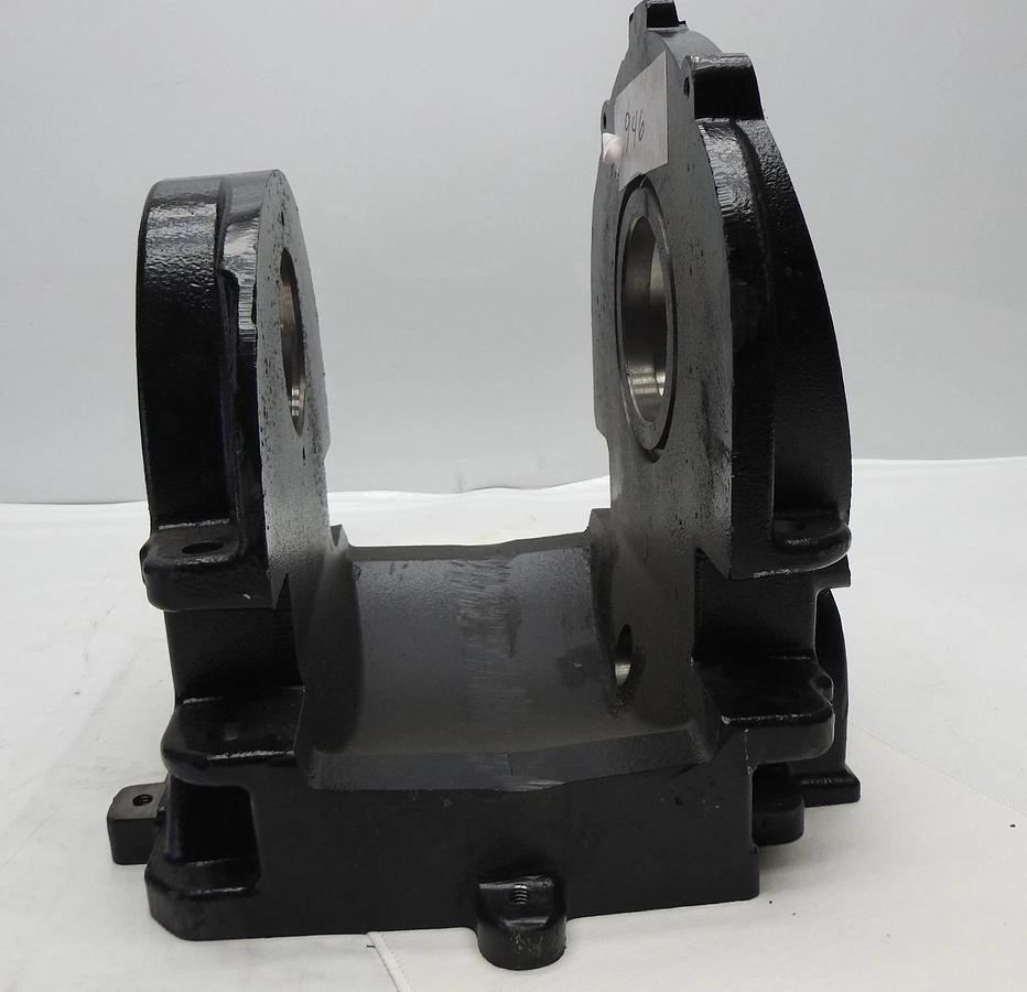 CROWN 113703 REDUCTOR HOUSING Drive Bottom for Crown Forklifts NOB NEW!