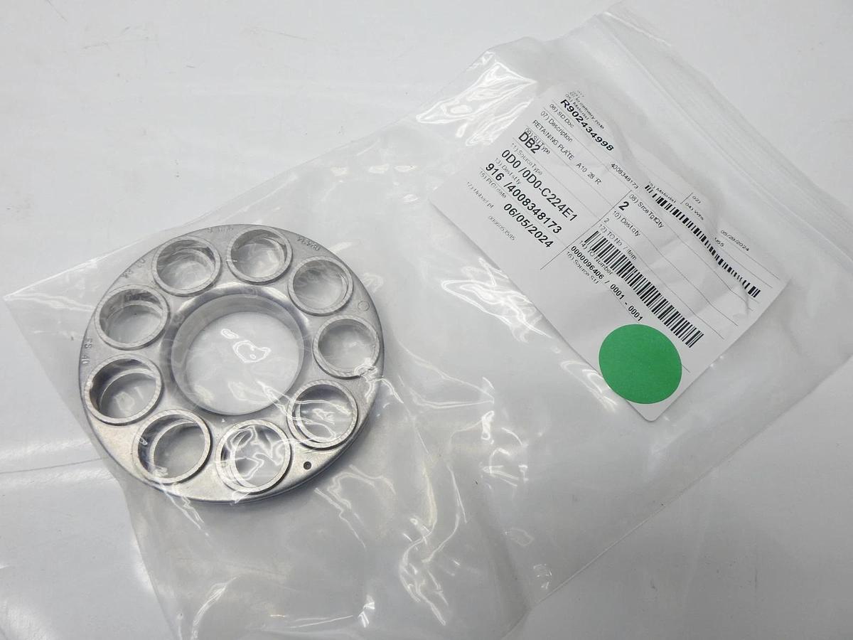 Lot of 2 - Rexroth R902434998 Retainer Plate A10VO28 OEM NEW!