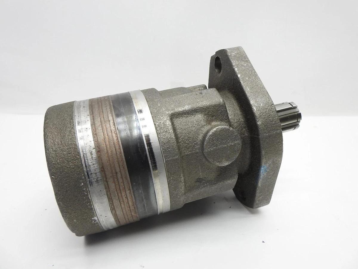 Parker Hydraulic Motor Splined Shaft (6 teeth) 2 Bolt Mounting TRG3 (UNKNOWN PN)