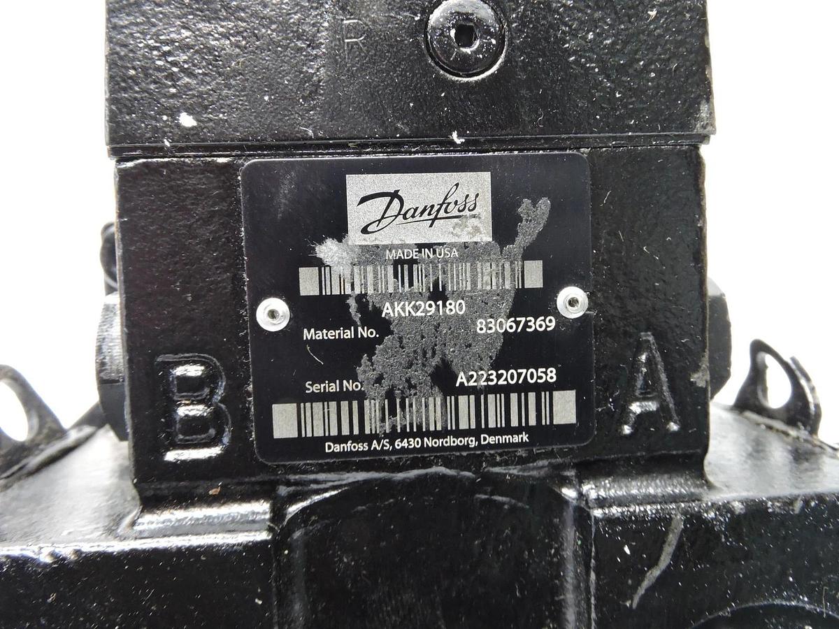 John Deere AKK29180 Standard Cruise Rear Hydraulic Motor Danfoss 83067369