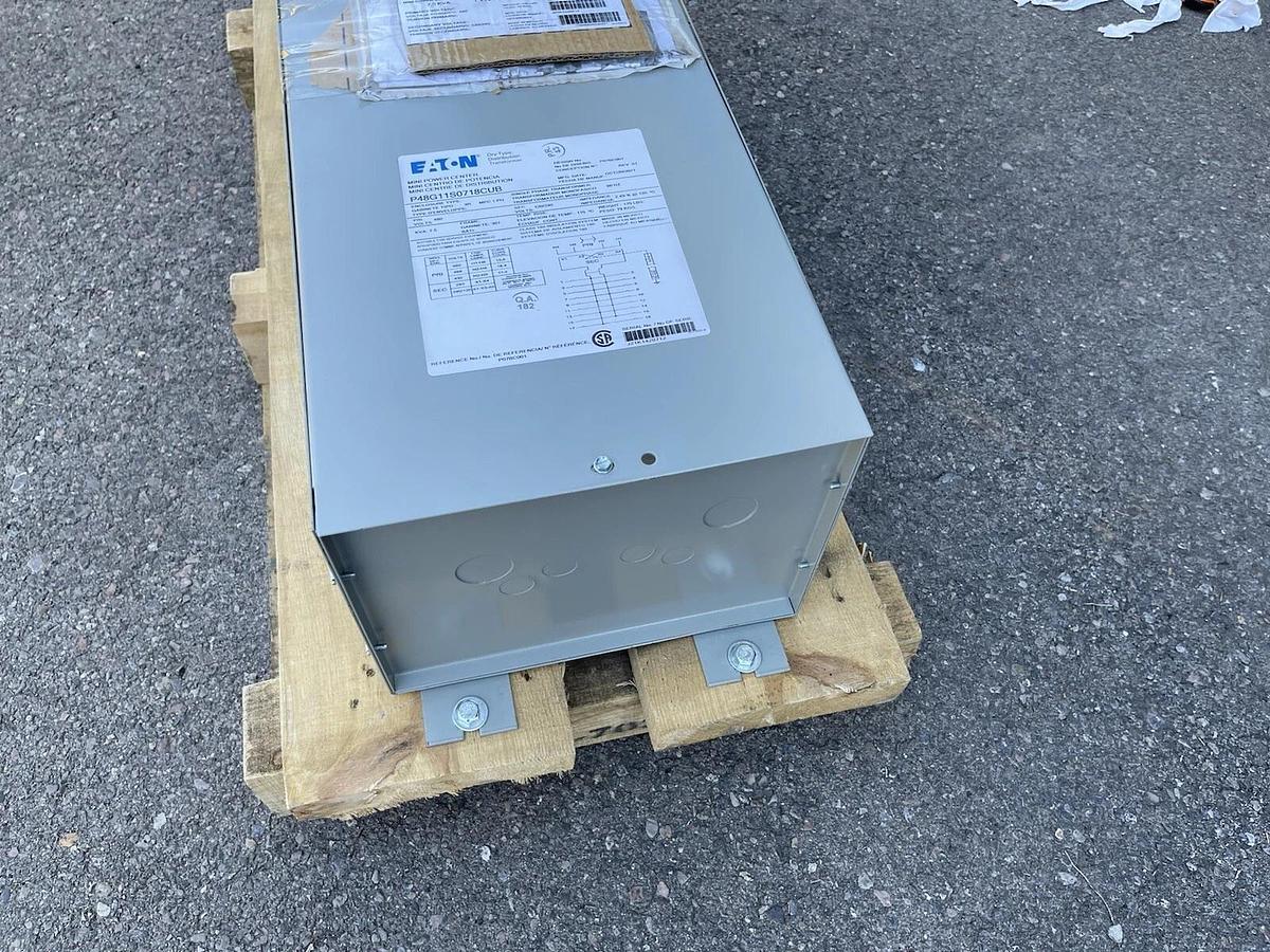 Eaton Mini Power Center 7.5 KVA 1 Phase 60 HZ P48G11S0718CUB - NEW