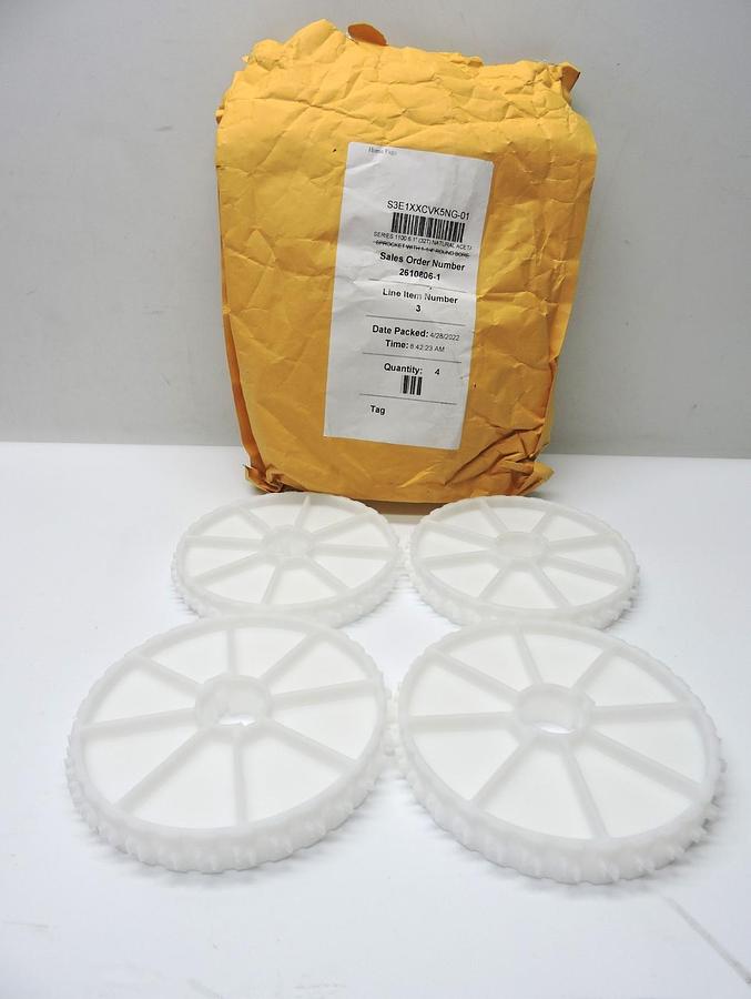 Lot of 4 - Intralox S1100 6.1" (32T) 1-1/4" Round Bore NEW
