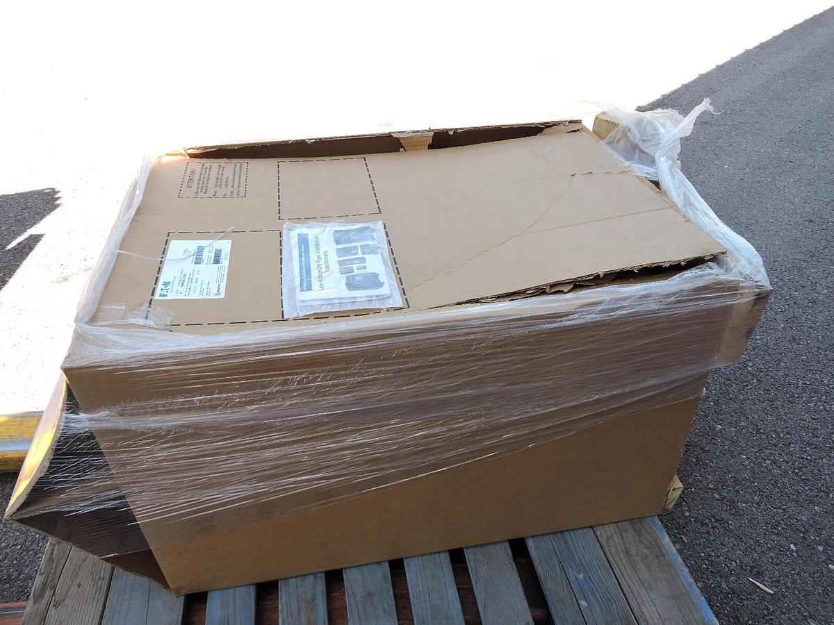Eaton Cutler Hammer V48M28T3716CU 37.5 KVA, 3 Phase, 60 Hz Transformer NEW!