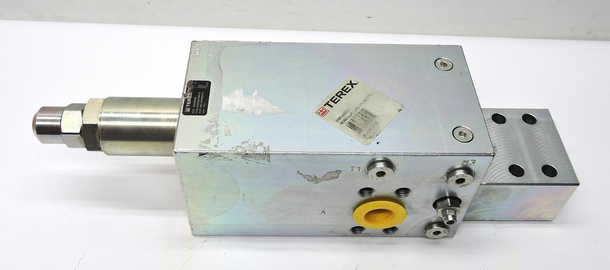 Terex 5167665035 HOSE RUPTURE VALVE R930059430