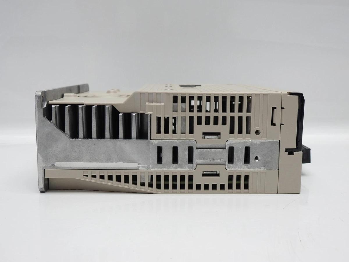 Yaskawa SGDV-5R5A11AY836AA ServoPack Servo Drive For M1, AMAT 0190-39409 NOB NEW