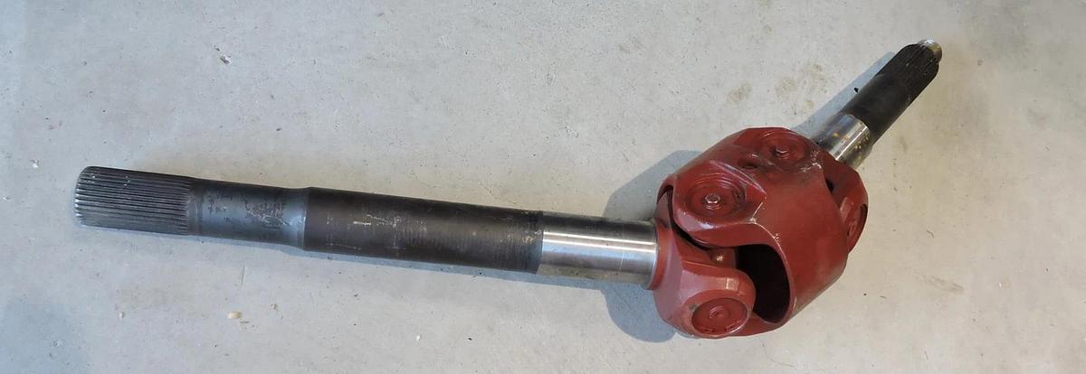 Fabco Shaft, Double Cardan 769-0497-011 Meritor Shaft 35.37" RH 2591826C1 - NEW!