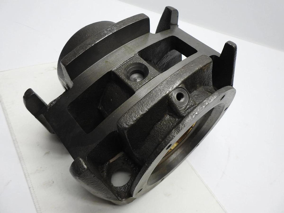 Automann M1116 Trunnion for Mack 3-1/2" x 4" - NEW