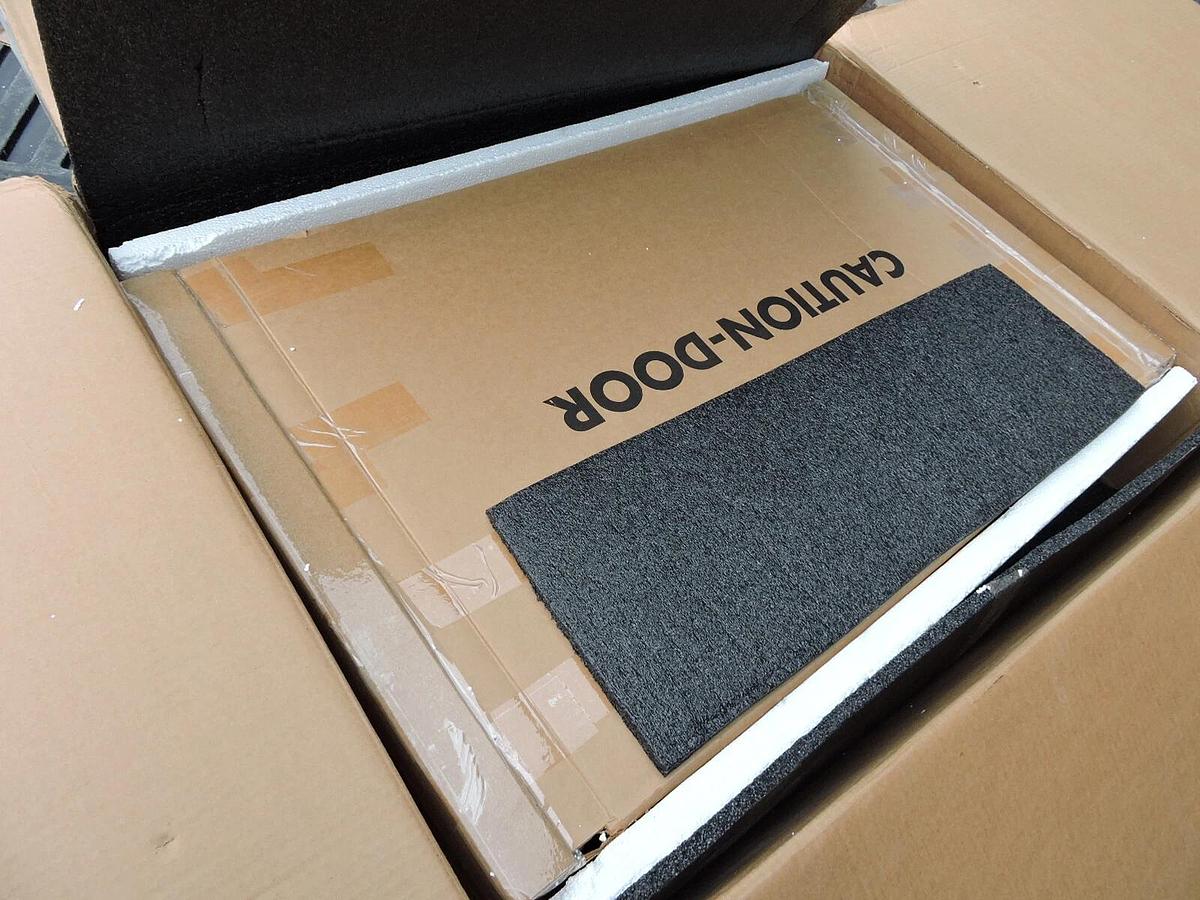 Thermador Bosch 36" Glass Oven Door 431952 - GENUINE OEM - NEW!