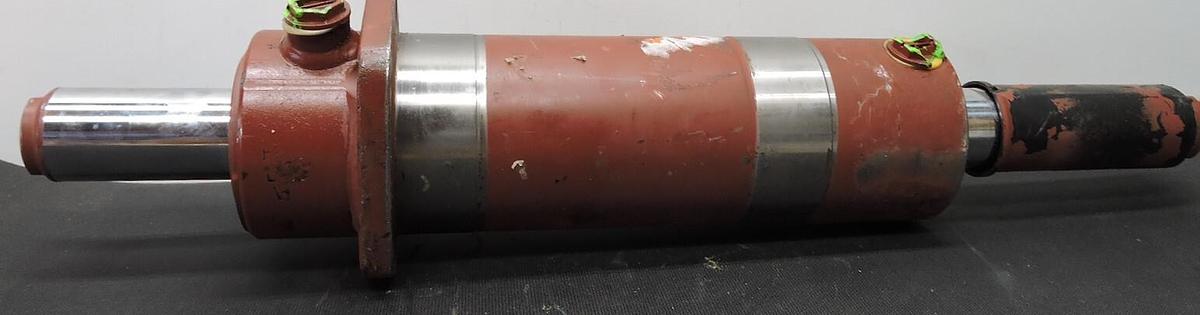 Dana Spicer Hydraulic Cylinder 279.24.620.03 / 279.24.620 - New Other: Unit is b