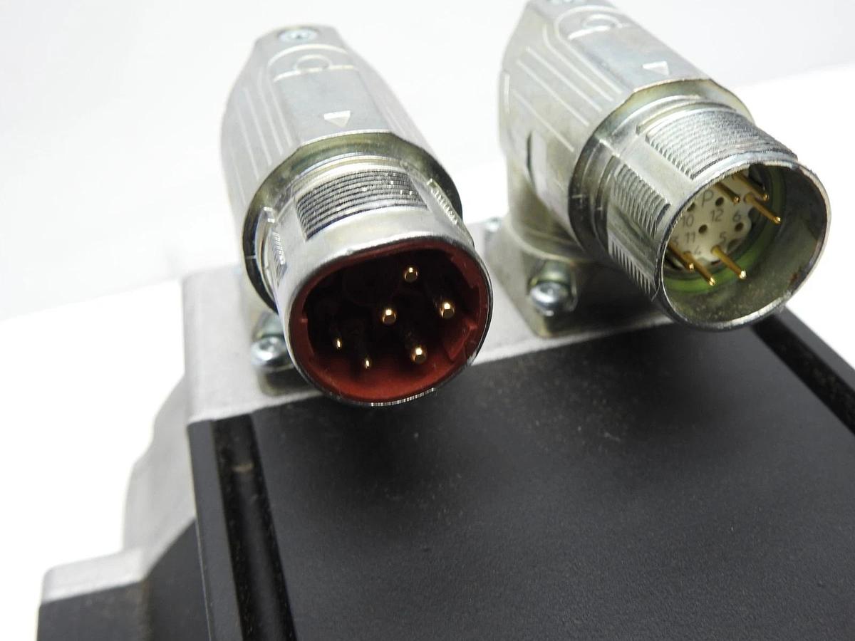 Nidec UniMotor 142UDB HD Servo Motor (4 Bolt, Keyed Shaft) 3000rpm/4800rpm VPWM
