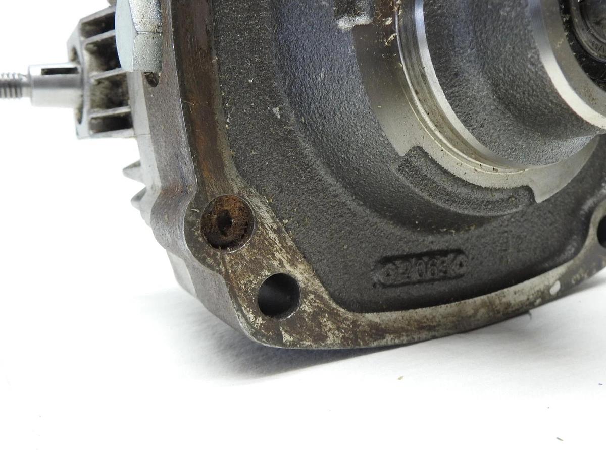 Eaton Hydraulic Transmission Motor 700-060 CW Rotation - AS IS UNTESTED