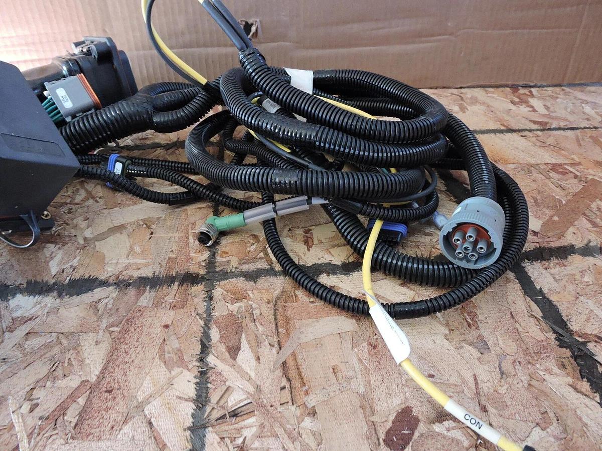 ME5114-B 0889205-SEQ-27 HARNESS For EATON DT461P 0 CAP & CARRIER 904068