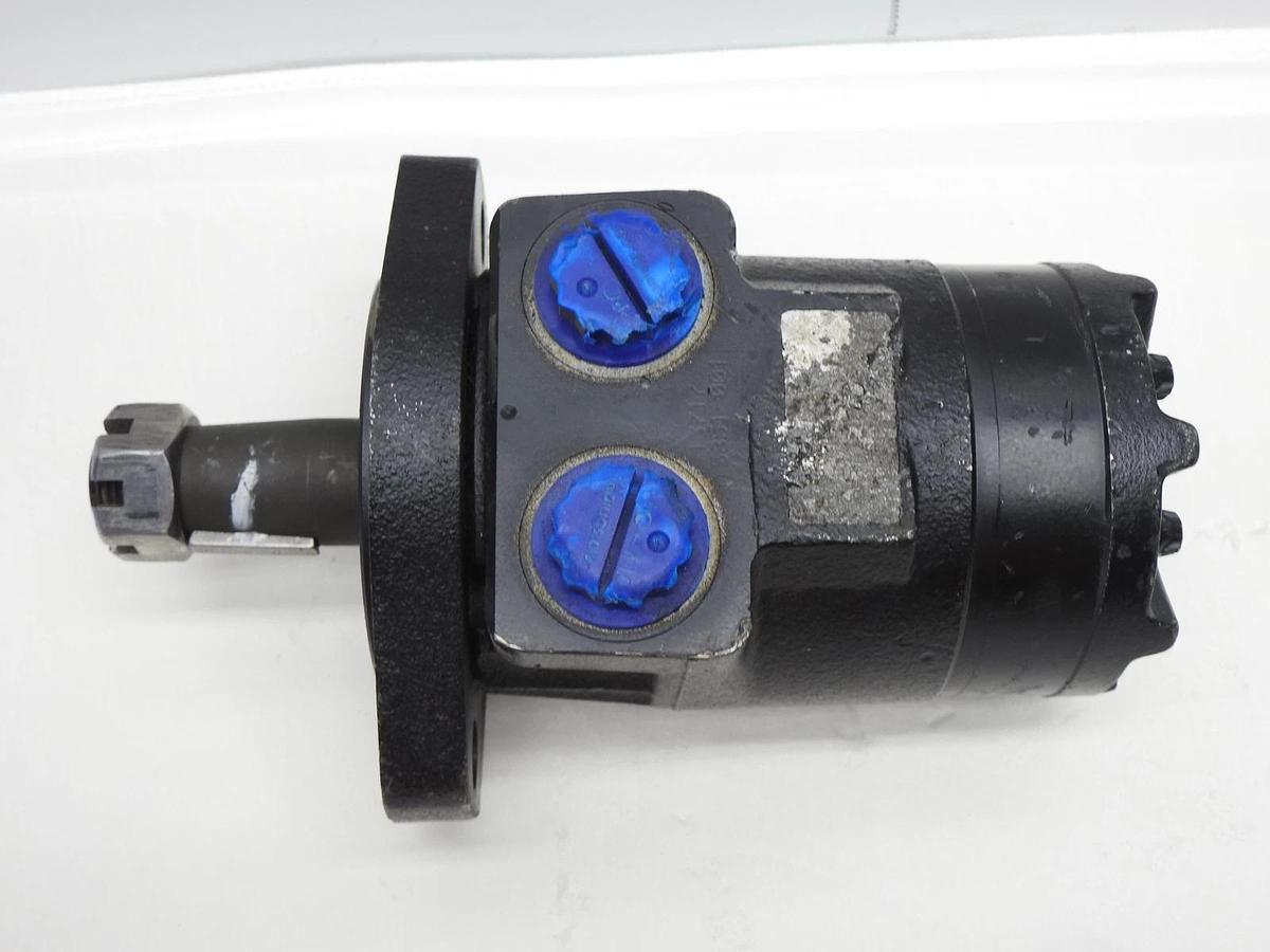 Eaton Char-Lynn Hydraulic Motor 15851-001 (2 Bolt, Keyed Shaft)