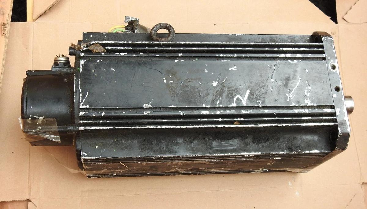BOSCH INDRAMAT MKD112C-024-GG0-AN Servo Motor Rexroth - AS IS - READ