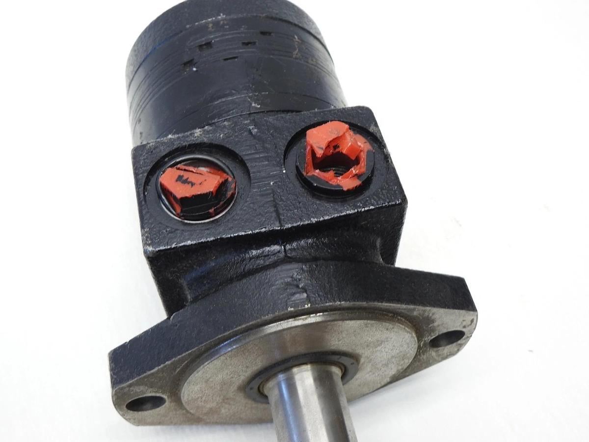 OEM Parker 1310M Hydraulic Motor 08514 2405 (2 Bolt, Keyed Shaft) NOB NEW