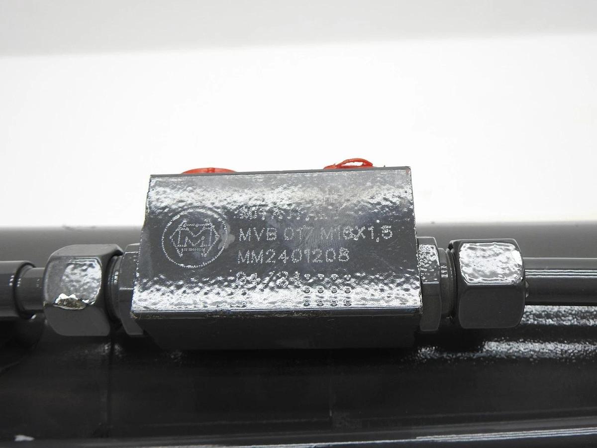 Hydraulic Top Link with Swivel and CBM Hook HD AGCO 72439050 - NOB NEW!