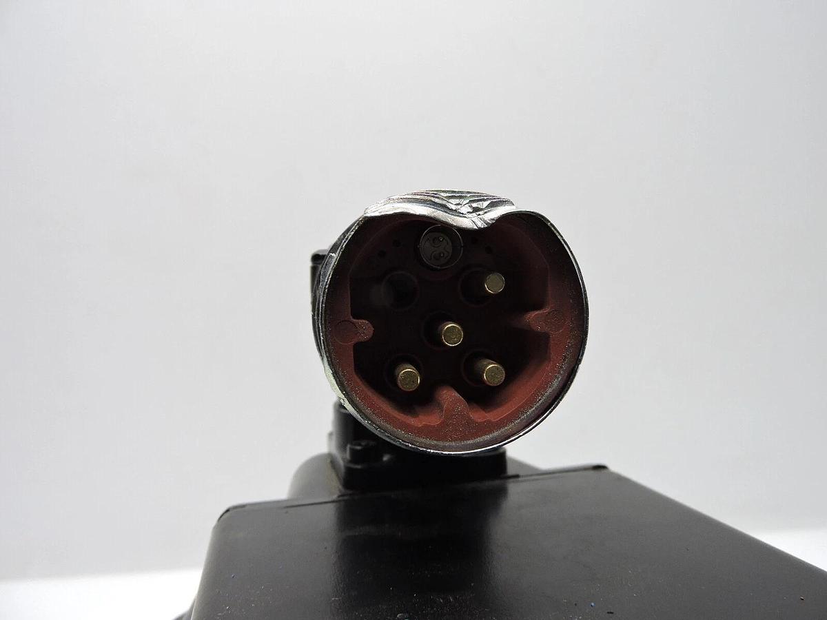Allen-Bradley Low Intertia Servo Motor VPL-B1654D-PJ12AA - AS IS READ DESCRIPTIO