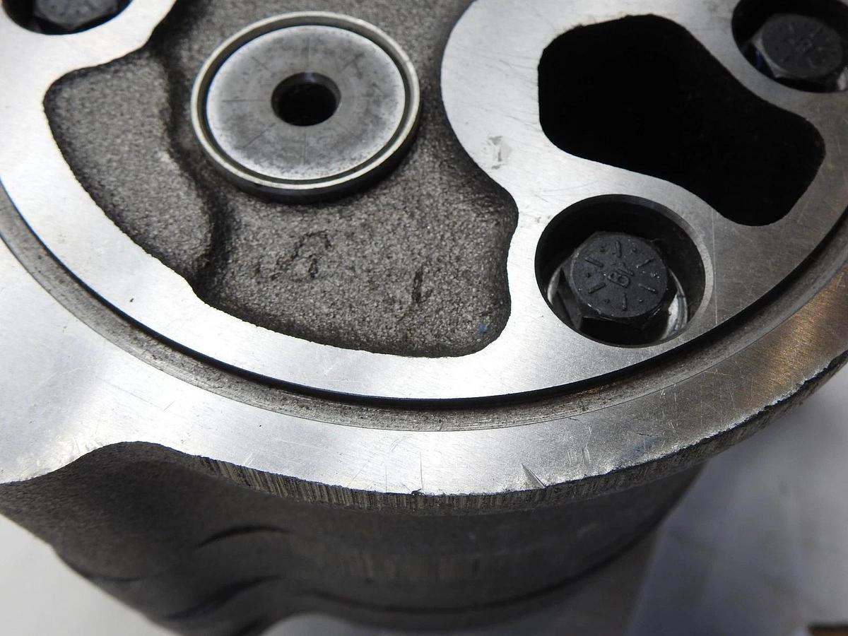 7T2731 Gear Pump for CAT 3406 Engine, 3406C, D8N Tractor 7T-2731
