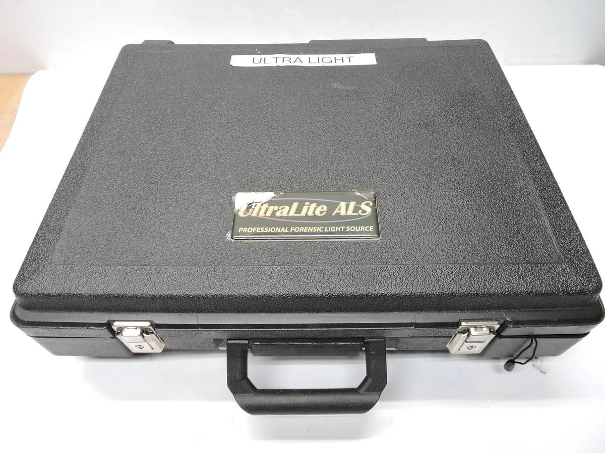 UltraLite ALS Professional Forensic Light Soruce Kit - MINT CONDITION!