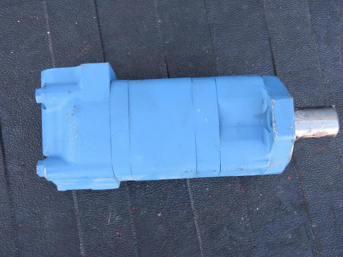 NEW Hydraulic Orbital Motor Replaces Char-Lynn 104-1028-006 Eaton 104-1028