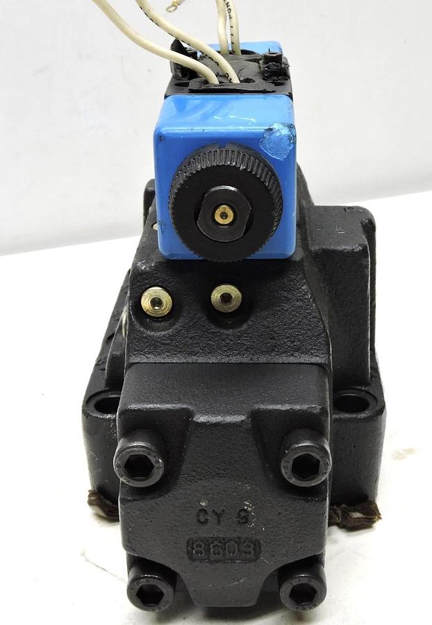 Eaton DG5V-8-S-6C-M-FW-B-10 with Pilot Valve DG4V-3S-6C-M-FW-B5-60 - NOB NEW